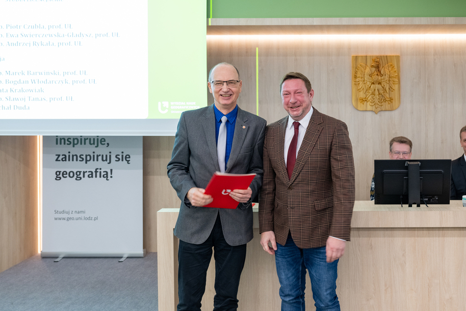 wręczenie dyplomów laureatom konkursu „Najlepszy wykładowca WNG” w roku 2024